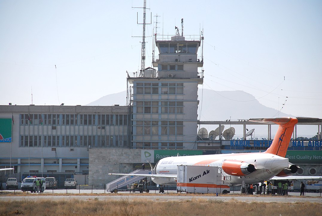 De ISAF Headquarters Public Affairs Office from Kabul, Afghanistan - Esta imagen ha sido realizada por la Armada de Estados Unidos con el número identificatorio 101216-N-8054-E-016.Esta etiqueta no indica el estado de copyright del trabajo adjunto. Es necesario una etiqueta normal de copyright. Para más información vea Sobre las licencias.العربية | বাংলা | Deutsch | Deutsch (Sie-Form) | English | español | euskara | فارسی | français | italiano | 日本語 | 한국어 | македонски | മലയാളം | Plattdüütsch | Nederlands | polski | پښتو | português | svenska | Türkçe | українська | 中文 | 中文(简体) | 中文(繁體) | +/−, Dominio público, https://commons.wikimedia.org/w/index.php?curid=14740992