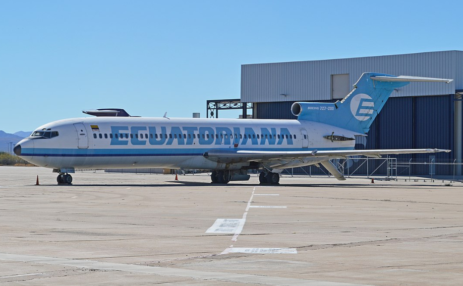 De Alan Wilson from Stilton, Peterborough, Cambs, UK - Boeing 727-287 'N914PG', CC BY-SA 2.0, https://commons.wikimedia.org/w/index.php?curid=44677950