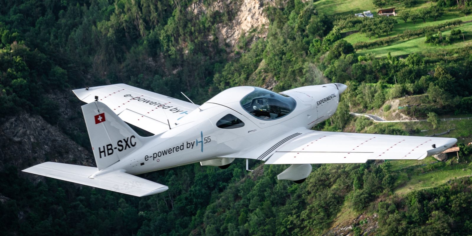 El H55, heredero del Solar Impulse, realiza primer vuelo