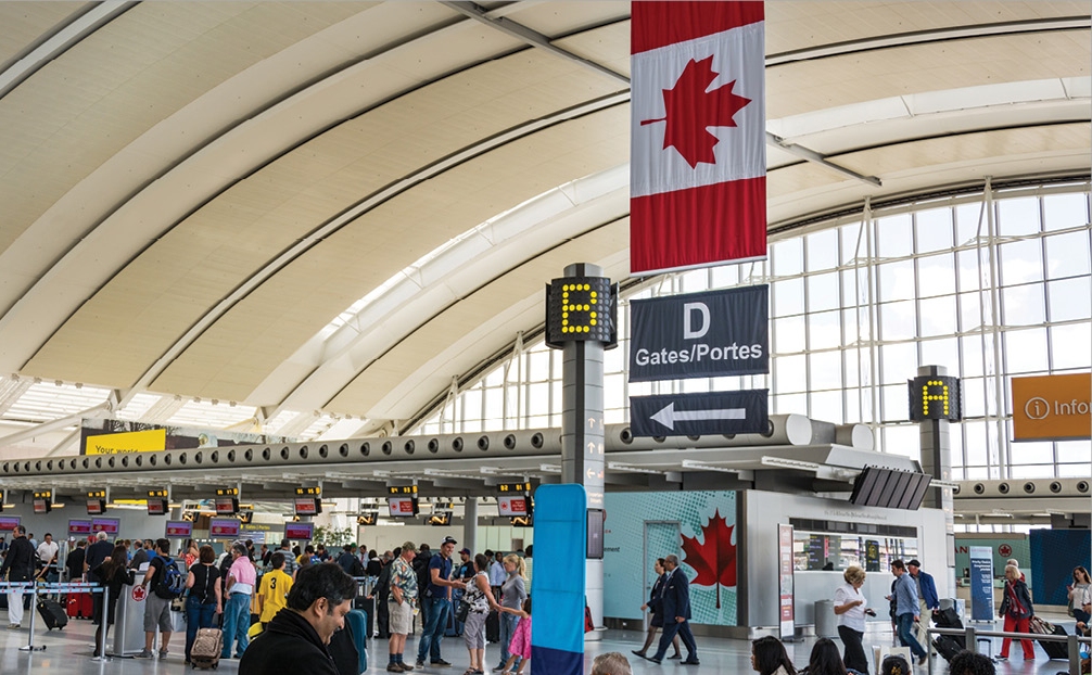 Abre Canadá fronteras a viajeros vacunados