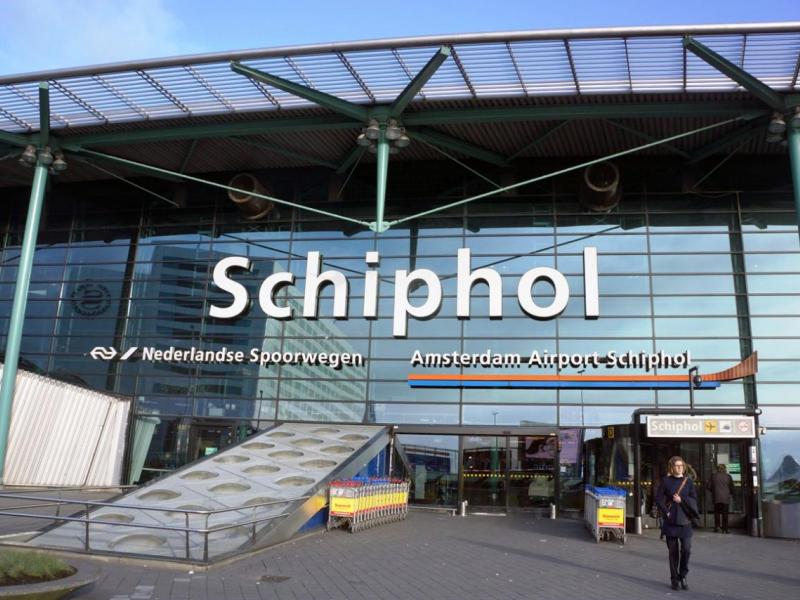 Masiva protesta contra la contaminación aérea en Schiphol