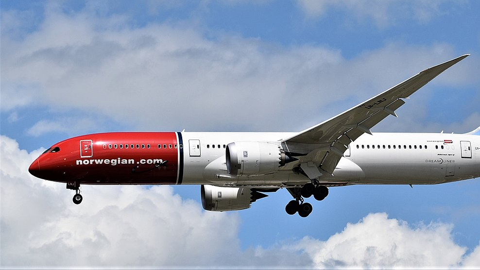 Reabre Norwegian su base operativa en Barcelona