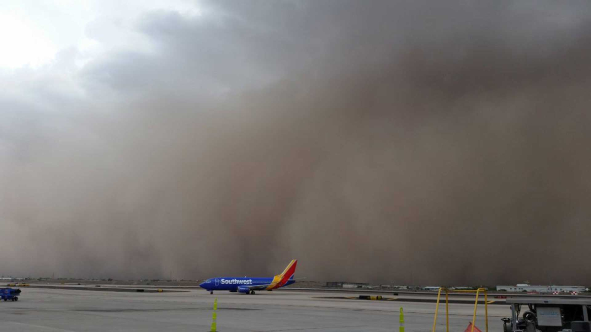 Efectos dañinos de tormentas de polvo en aeronaves