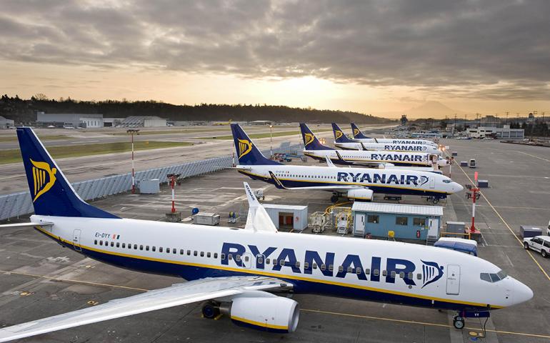 Prohíbe Ryanair llevar alcohol en vuelos de España