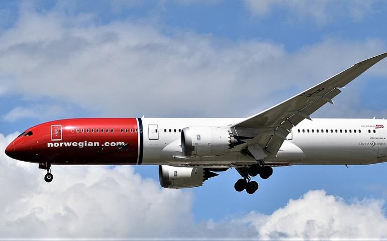 Suma Norwegian a la principal aerolínea regional de ese país