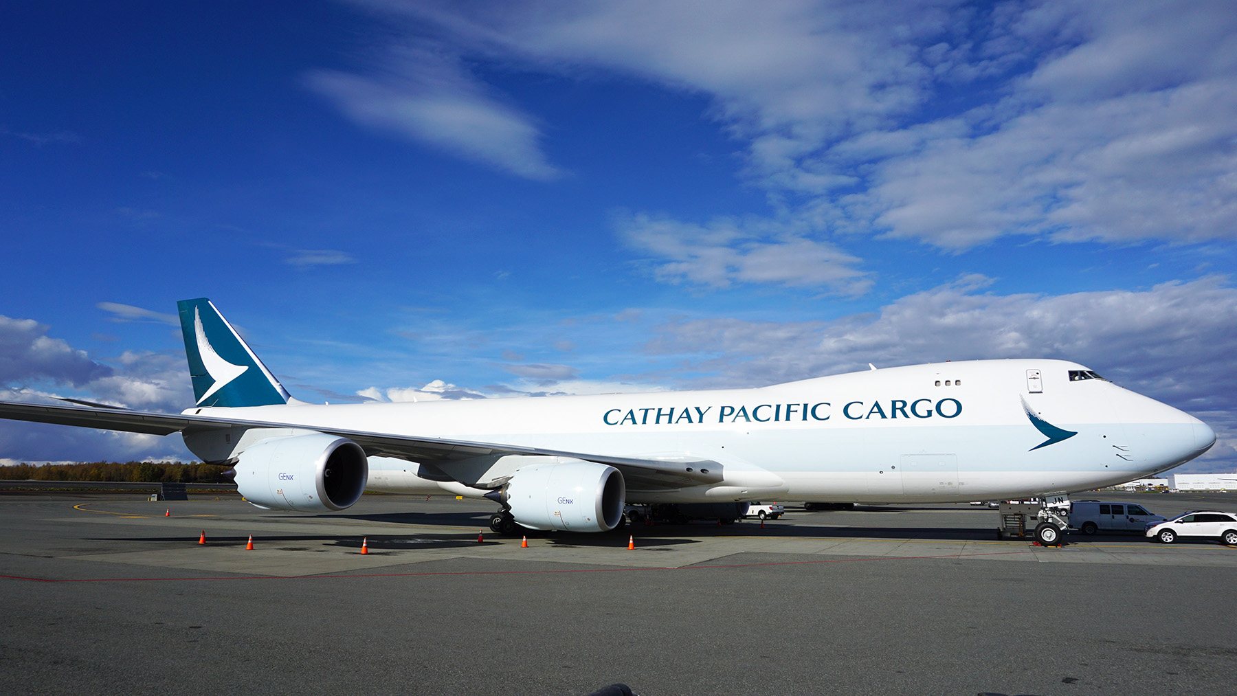 Adopta Cathay Cargo cubiertas de plástico 50% reciclado en sus envíos