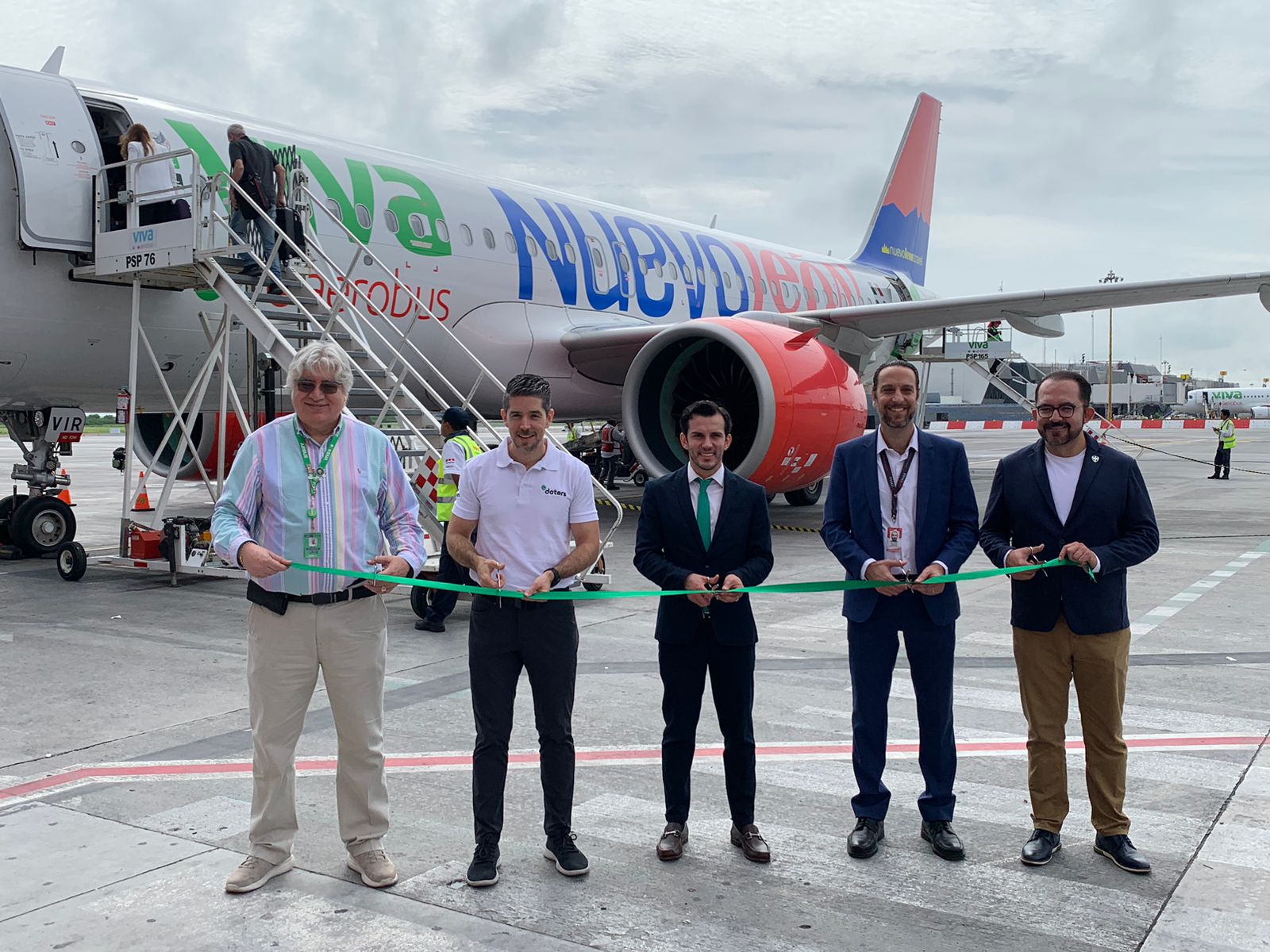 Inaugura Viva Aerobus dos rutas a EU desde Monterrey 