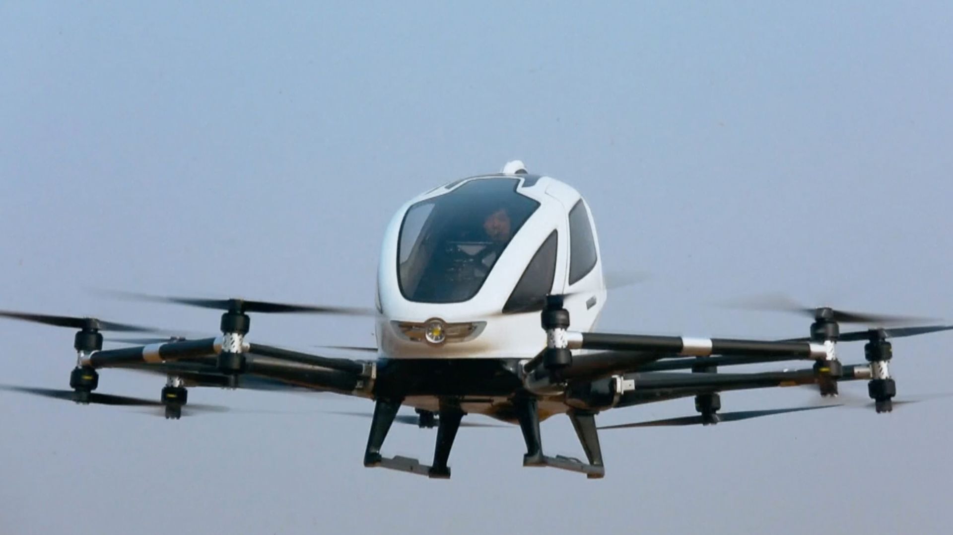 Inicia EAU planificación de corredores aéreos para taxis aéreos y drones de carga
