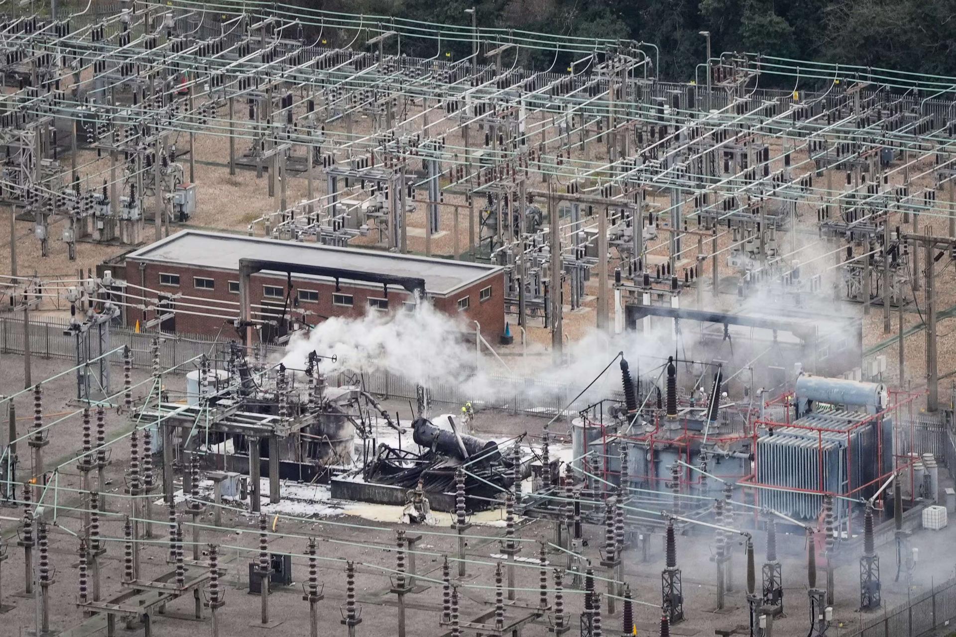 Cuestiona IATA falta de planificación en Heathrow tras cierre por falla energética