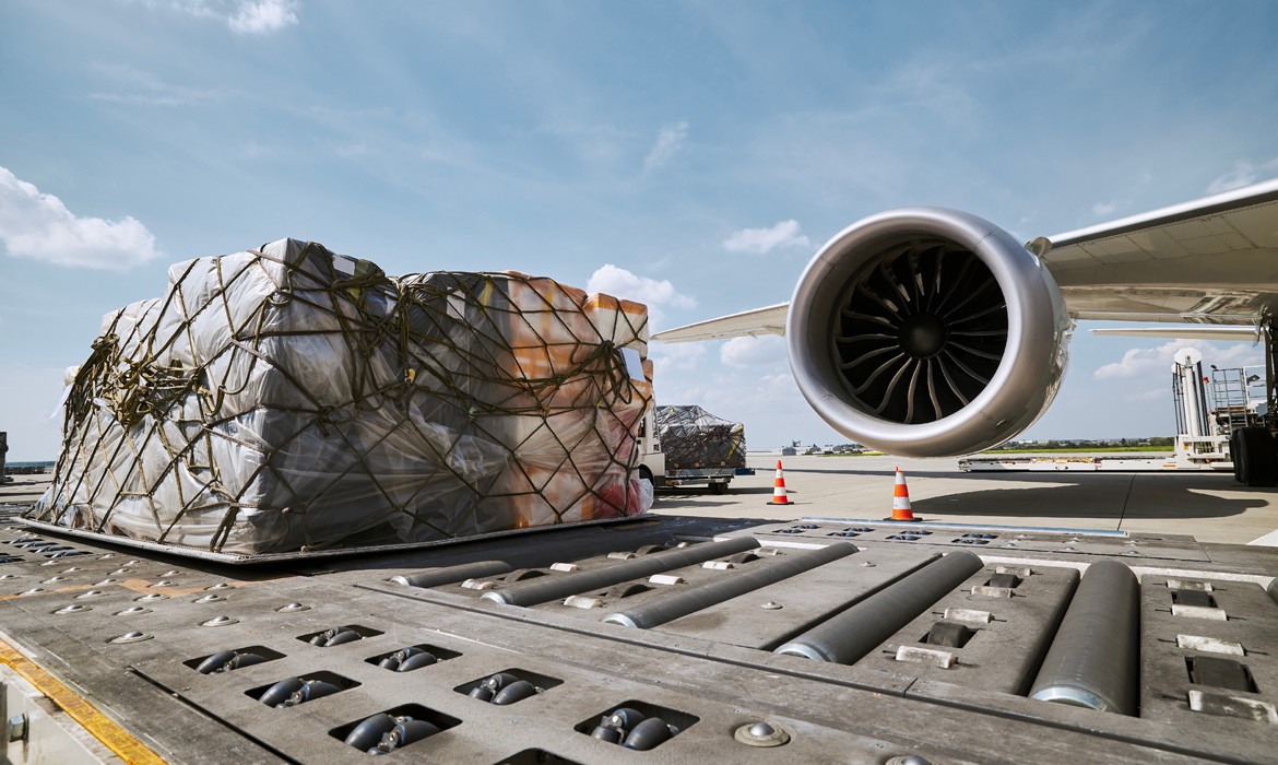Baja carga en aeropuertos del país en 5.2% en el 1T25 
