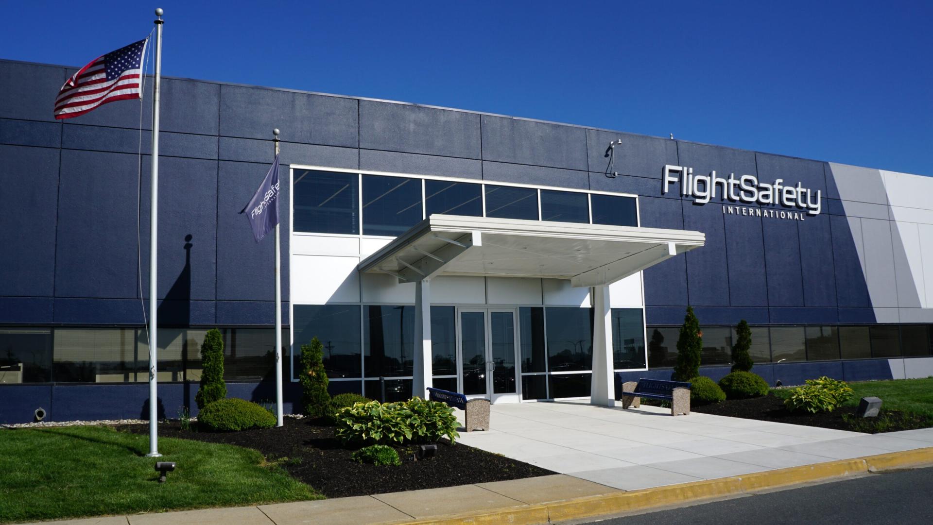 Expande FlightSafety International su centro de formación en Farnborough, UK