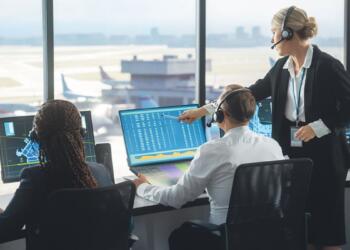 Abren cursos para controladores; 3 en noviembre y 2 en enero