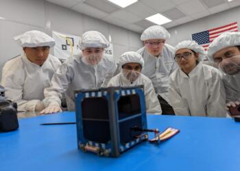 Lanza NASA dos nanosatélites universitarios para probar comunicaciones espaciales